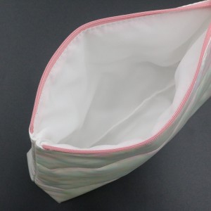 RPET Holographic Bag White Soft Waterproof and Biodegradable Cosmetic Bag with Zipper
