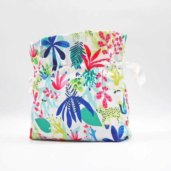 High Quality Polyester Cosmetic Bags -
Colorful Polyester Makeup Bag String Closure Durable Cosmetic Bag – Changlin detail pictures