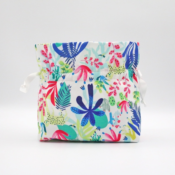 High Quality Polyester Cosmetic Bags -
Colorful Polyester Makeup Bag String Closure Durable Cosmetic Bag – Changlin detail pictures