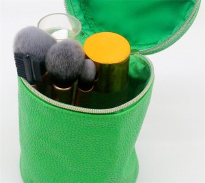2022 Unique Bright Green Water-based PU Lychee Pattern Cylindric Shape Makeup Bag Waterproof PU Cosmetic Bag