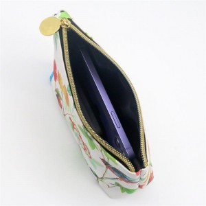 2022 Spring New Product Floral Printing on Snow White Ground Water-based PU Cosmetic Pouch