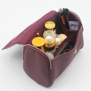 2022 New Product Elegant Purple PU Portable Makeup Bag Classic Look Cosmetic Bag