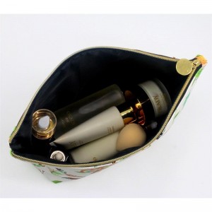 2022 Spring Newest Arrival Lifelike Flowers and Birds Pattern on Snow White Ground Water-based PU Cosmetic Bag